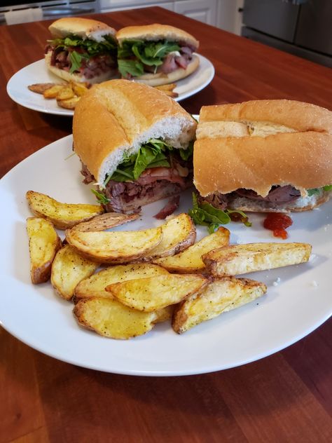 Grill Flank Steak, Flank Steak Sandwich, Beef Tagine, Po Boy Sandwich, Steak Sandwiches, Sub Rolls, Pepper Relish, Southern Kitchen, Sliced Steak