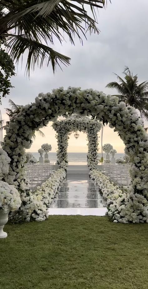 Marriage Destinations, Weeding Decoration Outdoor Ceremony, Wedding Walkway Ideas, Wedding Setup, Dream Wedding Reception, Dream Beach Wedding, Wedding Entrance Decor, Dream Wedding Decorations, Wedding Planning Decor