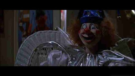 Poltergeist - Universal Pictures Original Pennywise, Aliens Movie Art, Poltergeist Movie, Clown Horror Movie, Poltergeist 1982, Scary Clown Movie, Rob Zombie Film, The Living Daylights, Living Daylights