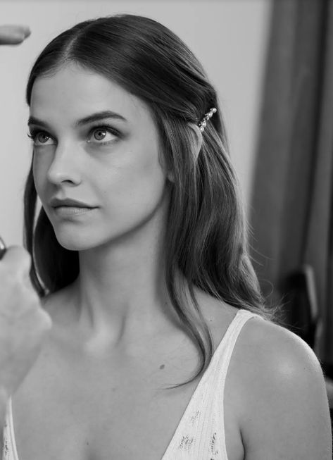 Bridal Hair Down Long Straight, Bridal Hair Down Pinned Back, Barbara Palvin Hairstyle, Barbra Palvin Hair, Straight Bride Hairstyles, Barbara Palvin Wedding Hair, Barbra Palvin Wedding, Front Slick Back Hair Down, Wedding Hairstyle Straight Hair