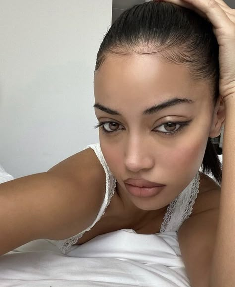 Cindy Kimberly Makeup, Cindy Wolfie, Wolfie Cindy, Female Gaze, Internet Girl, Cindy Kimberly, Black Doll, Makeup Pictures, Glam Makeup