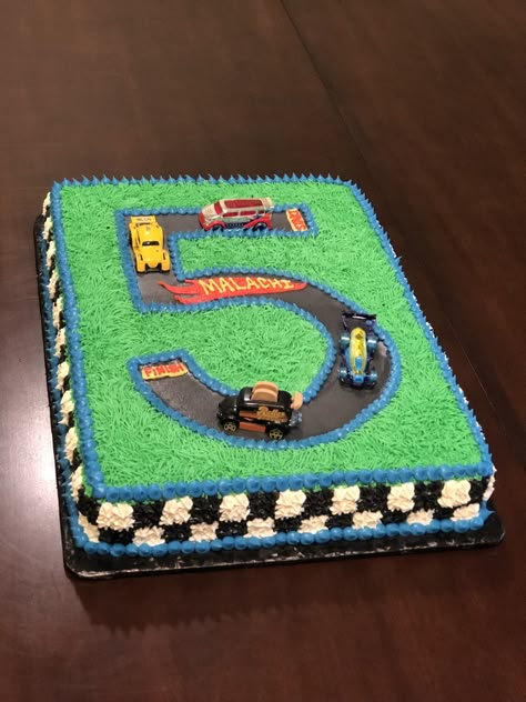 5 Year Birthday Cake Ideas Boys, Hotwheel Cake, Hotwheels Birthday Party Cake, Hot Wheels 5th Birthday Party Ideas, Hot Wheels Sheet Cake, Racecar Birthday Cakes, Sheet Cake Birthday, Hot Wheels Sheet Cake Ideas, Hot Wheels Birthday Cake Ideas