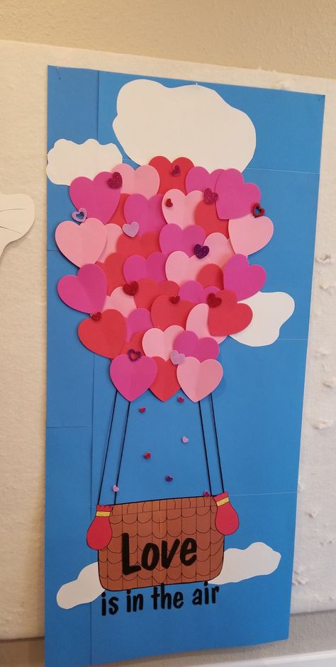 Valentines Classroom Decorations, Valentines Door Decorations Classroom, Valentines Day Classroom, Valentines Classroom Door, Valentine Bulletin Boards, Valentines Day Bulletin Board, Valentine Art Projects, Valentine Door Decorations, School Door Decorations