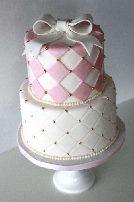 Kue Fondant, Quilted Cake, Cakes Pink, Rhubarb Cake, Girly Cakes, Food Play, Cupcakes Decorados, Tiered Cake, Celebration Ideas