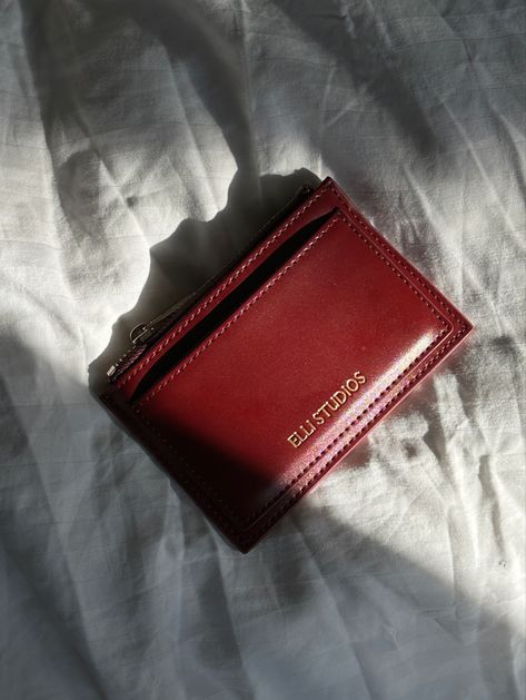 Cardholder Aesthetic, Card Holder Aesthetic, Gigi Hadid Looks, Parisian Women, Cute Wallets, Wallet Pouch, Backless Maxi Dresses, Cute Couples Goals, Leather Accessories