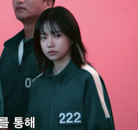 Kim junhee (jo yuri) squid game s2 kdrama Player 222 Squid Game Pfp Season 2, Hyun Ju Squid Game 2, Jo Yuri Squidgame, Squid Game Players 222, Squid Game Matching Pfps S2, Squid Game 2 Matching Pfp, Squid Game Pregnant Girl, Jo Yu Ri Squid Game, Squid Game Season 1 Characters