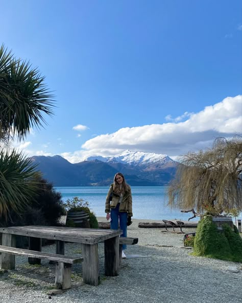 Queenstown New Zealand November, Hokitika New Zealand, New Zealand Instagram Pictures, Queenstown New Zealand Aesthetic, Queenstown New Zealand Winter, Backpacker Outfits, New Zealand Pictures, New Zealand Outfits, Queenstown Winter