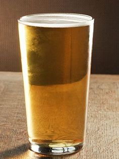 Hefeweizen Beer, Beer Recipes Homebrew, How To Brew Beer, Craft Beer Recipes, Beer Brewing Recipes, Ale Recipe, Beer Recipe, Brewing Recipes, Homemade Beer