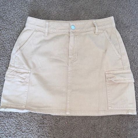 Pacsun Clothes, Cargo Skirt Mini, Skirts Cargo, Pacsun Outfits, Fame Clothes, Denim Cargo Skirt, Poshmark Clothes, Cargo Skirts, Skirt Waistband