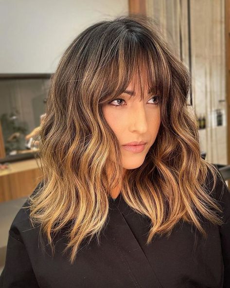 Highlighted Wispy Bangs for Medium Hair Brown Hair Balayage Bangs, Bangs With Round Face Long Hair, Hair Cuts 2024trends, Bangs With Thinning Hair, Wavy Hair Straight Bangs, Brown Hair Balayage With Bangs, Shoulder Length Wispy Bangs, Highlights Brown Hair With Bangs, Bangs With Balayage