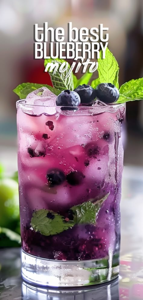 Blueberry Mojito [10 Minutes] – Chasety Blackberry Bramble, Mojito Recept, Blueberry Mojito, Resep Diet, Drink Drank Drunk, Fancy Drinks, Day Drinking, Summer Refreshments, Alcohol Drink Recipes