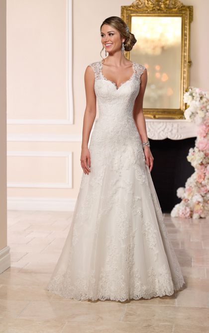 Wedding Dress Stella York Wedding Dress, Trendy Wedding Dresses, Stella York, Sweetheart Wedding Dress, Hair Raising, Lace Bridal Gown, Dress Backless, Bohemian Beach, Fall Wedding Dresses