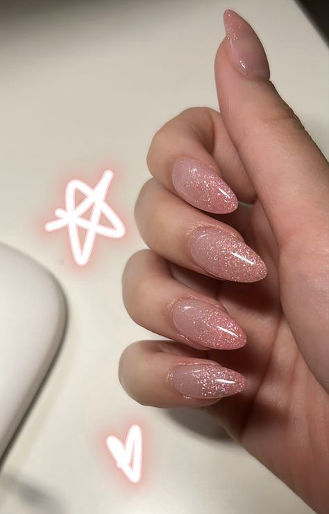 Pink Glitter Almond Nails, Prom Nail Inspiration, Pink Ombre Nails Glitter, Glitter Almond Nails, Pink Sparkle Nails, Nails Shorts, Almond Nails Pink, Indian Nails, Rose Gold Nails Design