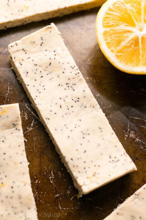 Lemon Poppy Seed Protein Bars Diy Protein Bars, Lemon Poppy Seed Cookies, Histamine Foods, Gluten Free Protein Bars, Poppyseed Muffins, Healthy Protein Bars, High Protein Bars, Gluten Free Protein, Protein Bars Homemade