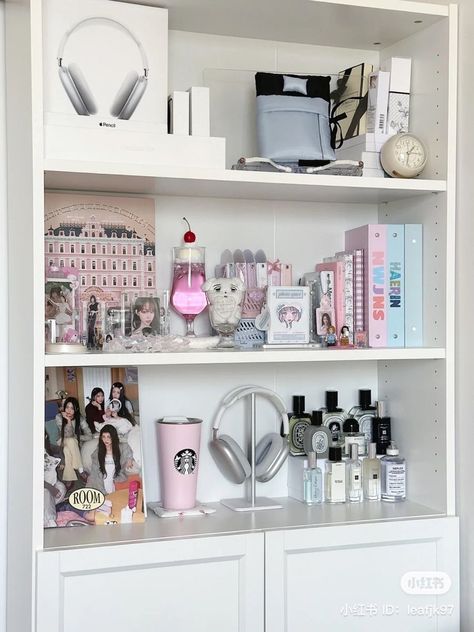 Kpop Albums Shelf, Home Shelf Decor, Kpop Shelf, Home Shelf, Kpop Room, Desk Inspo, Pinterest Room Decor, Room Shelves, Girly Room