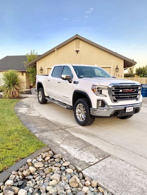 Truck Pictures Ideas, Pictures Of Trucks, Gmc Denali Truck, Sierra Gmc, Chris Brown Photos, Denali Truck, Photos Of Cars, Trucks For Sell, Truck Images