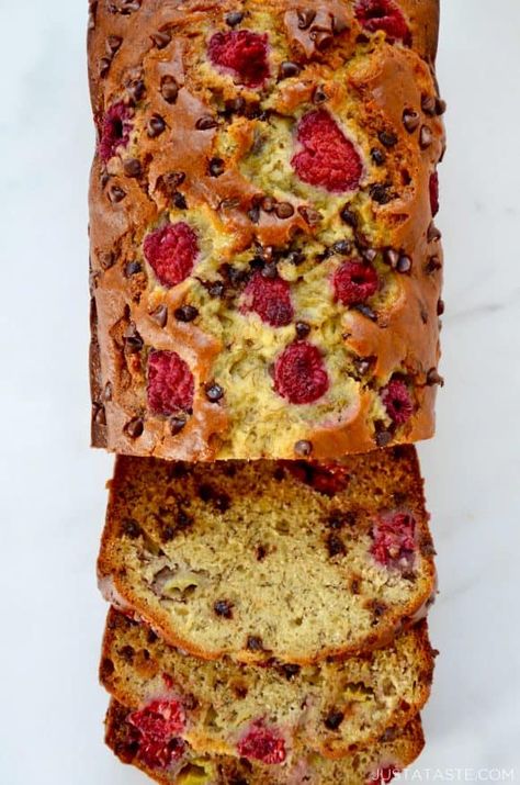 Raspberry Bread, Raspberry Banana, Chocolate Chip Banana Bread Recipe, Raspberry Chocolate Chip, Raspberry Scones, Banana Bread Loaf, Raspberry Chocolate, Easy Banana Bread Recipe, Raspberry Recipes