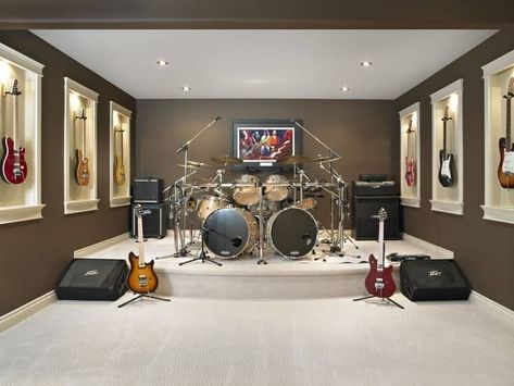 Music Bedroom Decor, Casa Rock, Studio Music Room, Boys Room Diy, Ruangan Studio, Contemporary Basement, Music Room Design, Music Room Ideas, Music Bedroom