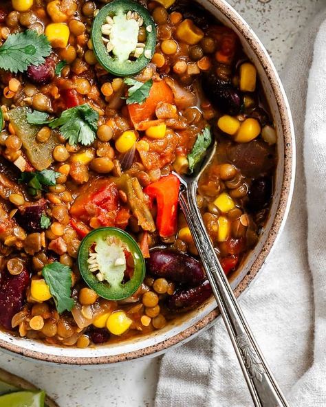 This Lentil Bean Chili is incredibly hearty and so delicious! It's really simple to make and packed with nutrition in every bite. Whip this Lentil Bean Chili into your rotation of meals this week! Bean And Lentil Chili, Lentil Tacos Recipes, Frugal Pantry, Balanced Dinner Ideas, Balanced Dinner, Lentil Tacos, Lentil Chili, Bean Chili Recipe, Plant Based Recipes Dinner