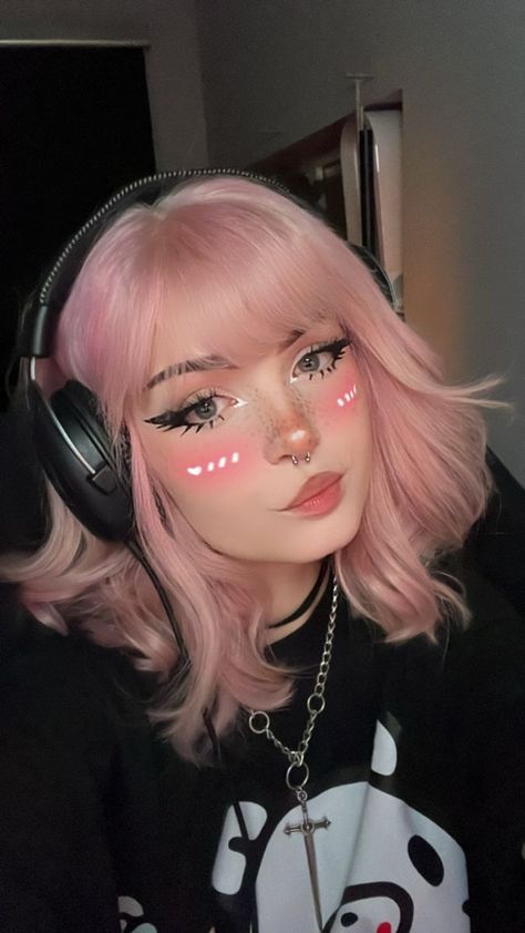 Egirl Makeup, Cool Makeup, E Girl, Cute Makeup, Maquillaje De Ojos, Makeup Inspo, Pink Hair, Makeup Ideas, Hair Inspo