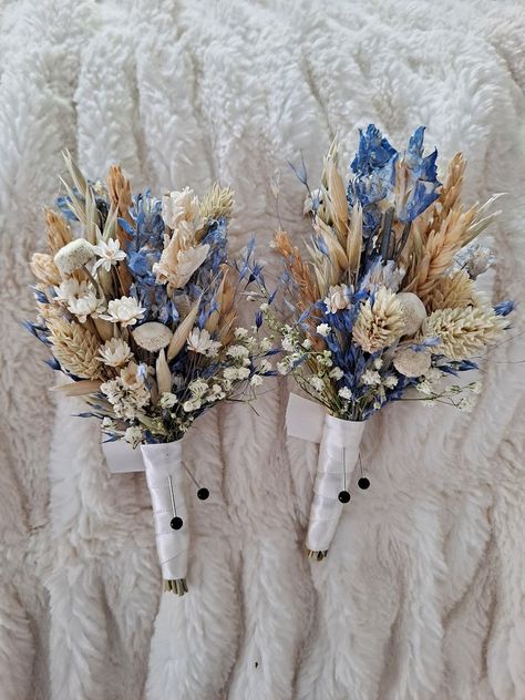 Boutineer Ideas Dusty Blue, February Wedding Colors Rustic, Dusty Blue And Sand Wedding, Blue And White Country Wedding, Navy Western Wedding, Christmas Wedding Blue, Blue Western Wedding Theme, Light Blue Country Wedding, Western Wedding Blue