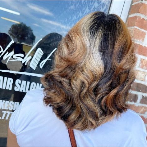 #follow #hairgoals #hair #hairstyles #beautyblog #blogging #blogger #blog Shades Of Brown Highlights, Brown And Blonde, Twisted Hair, Dyed Natural Hair, Sassy Hair, Hair Laid, Silk Press, Brown Highlights, Hair Crush