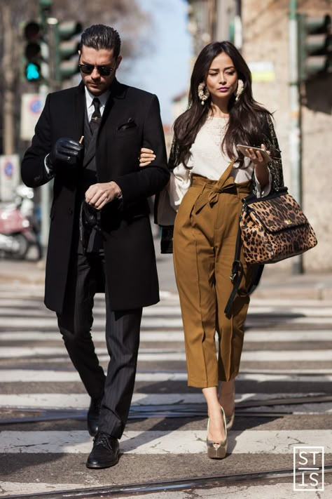 Street Style during Milan Fashion Week A/W 15/16 Couples Style, Stylish Couples, Couples Fashion, Couple Fashion, Couple Style, Stylish Couple, Straight Cut Jeans, Trending Fashion Outfits, Street Style Trends