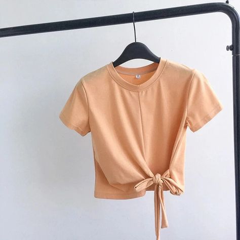 Light Orange Round Neck Knotted Short-Sleeved T-Shirt Size M Y2k Outfit Ideas, Y2k T Shirt, Crop Top Women, Autumn T Shirts, Fashion Y2k, Solid Clothes, Solid Tops, Light Orange, Casual Streetwear