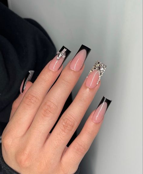 Black Matte French Tip Nails With Design, Fuerza Regida Nail Ideas, Acrylic Nails With Diamonds Rhinestones, Black Acrylic Nails, Nails Nude, Edgy Nails, Girly Acrylic Nails, French Tip Acrylic Nails, Black French