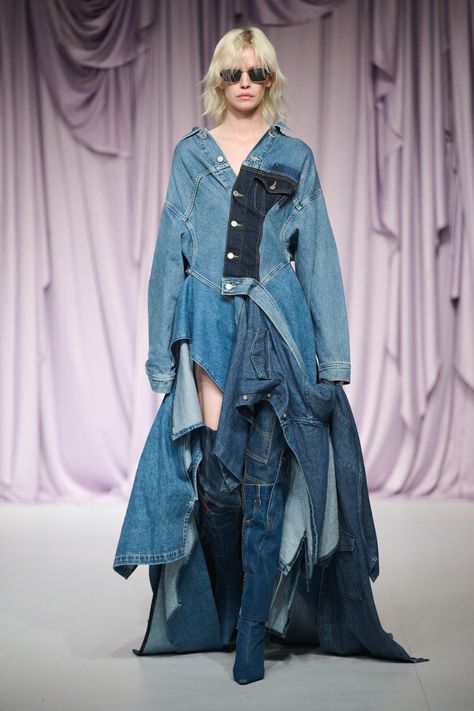 Denim Fashion Runway, Jean Upcycle, High Low Ball Gown, Denim Pins, Deconstruction Fashion, Shanghai Fashion Week, Shanghai Fashion, Diy Denim Jacket, Its Fall