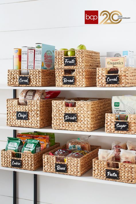 Pantry Wicker Baskets, Storage Baskets For Pantry, Baskets In Pantry, Organize Food Pantry, Home Organization Pantry, Super Pantry, Labels For Baskets, Farmhouse Pantry Organization, Pantry Organizing Ideas