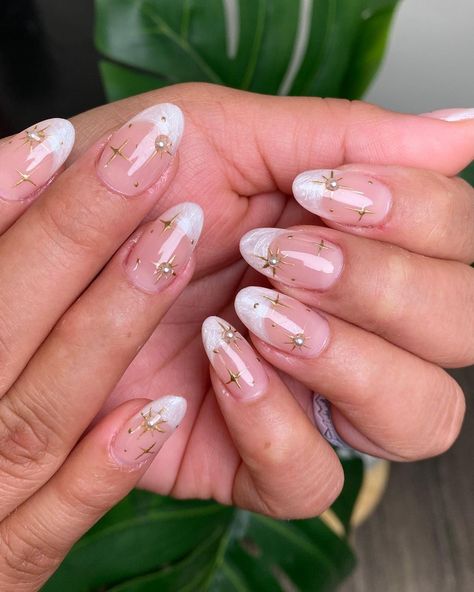 40 Easy Summer Nail Art to Inspire You Cute Bridal Nails, Celestial French Tip Nails, Elevated French Tip, Gold Detailed Nails, Gold Nails 2023, Gold Goddess Nails, Structure Nails, Gold Fleck Nails, Scorpio Nail Ideas