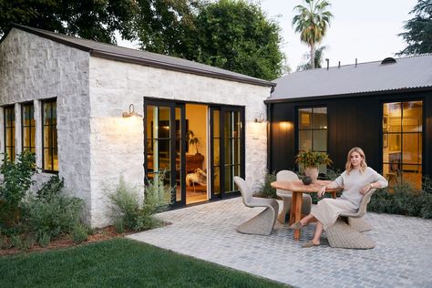 Amber Interiors Dining, Woodland Hills California, Marvin Windows, Amber Lewis, Stone Siding, Interiors Online, Woodland Hills, Casa Exterior, Amber Interiors