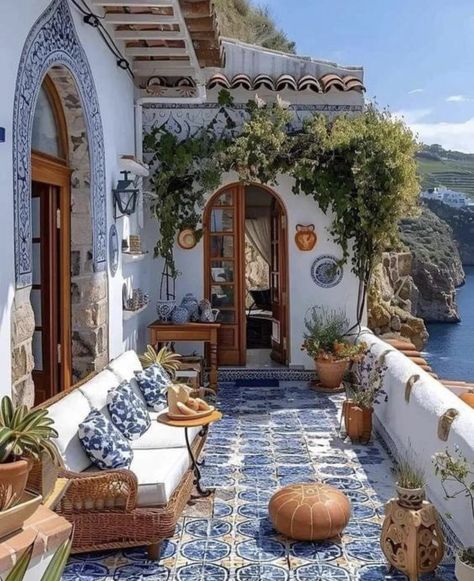 Mediterranean Beauty, Mediterranean Interior Design, Italy House, Mediterranean Interior, Greek House, Dream Life House, Italian Home, Dream House Rooms, Mediterranean Home