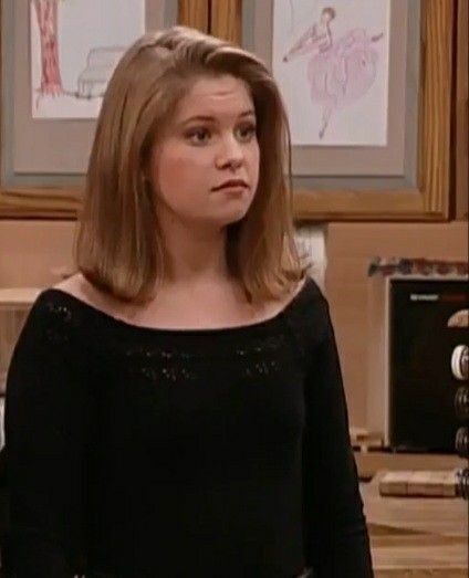 Dj Tanner Hair, Dj Tanner Fuller House, Dj Full House, Full House Michelle, Candance Cameron, Dj Tanner, 90s Inspired Outfits, Fuller House, Candace Cameron Bure