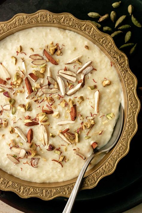 This sweet and creamy kheer recipe is flavoured with saffron and cardamom and is super easy to make. A delicious and simple Indian dessert! Millet Pudding, Phirni Recipe, Indian Rice Pudding, Holi Recipes, Rice Kheer, Diwali Snacks, Kheer Recipe, Indian Rice, Diwali Food