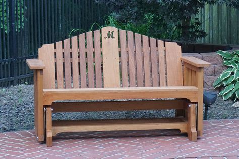 Cedar Glider Fine Woodworking Furniture, Glider Bench, Seating Benches, Woodworking Projects Unique, Cedar Garden, Wooden Garden Benches, Wood Project Ideas, Woodworking Jobs, Yard Deck