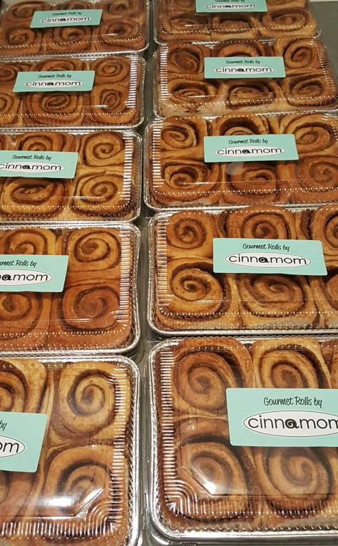 For the best shipping experience, all frostings and toppings are shipped on the side. YOU get to choose how much topping you put on your roll! SHIPPING: To maintain freshness orders are usually shipped on Mondays, Tuesdays and Wednesdays to avoid weekend delays. CINNAMOM will ship on other days depending on the location as long […] Packaging For Cinnamon Rolls, Cinnamon Rolls Business, Cinnamon Rolls Packaging, Cinnamon Roll Packaging, Heath Candy Bar, Heath Candy, Cinnamon Roll Icing, Bake Sale Packaging, Dessert Packaging