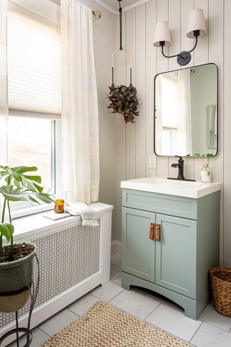 Fresh transitional powder room with vertical shiplap accent wall. Jute rug and leather strap hardware. Shiplap Bathroom Accent Wall, Vertical Shiplap Accent Wall, Bathroom Accent Wall Ideas, Powder Room Refresh, Shiplap Bathroom Wall, Transitional Powder Room, Gray Shiplap, Vertical Shiplap, Cabin Renovation