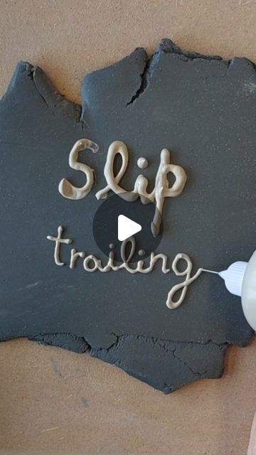 slip trailing how to do it  with examples pottery ceramic
 decoration Clay Slip Recipe, Decorating With Slip Pottery, Slip Clay Decoration, Slip Trailing Ceramics, Ceramic Slip Decoration, Colored Slip Ceramics, Slip Trailing Pottery Design, Cool Pottery Ideas Unique, Sliptrailing Designs