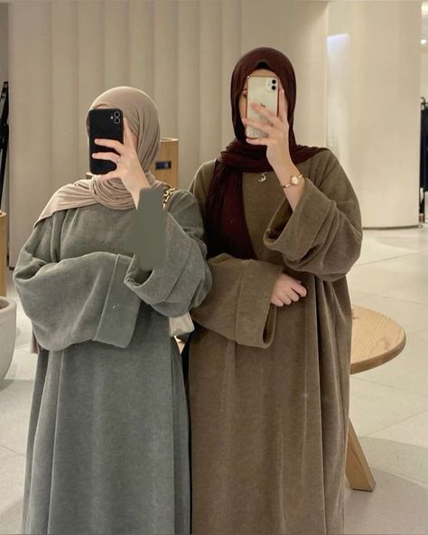 Winter Hijab Aesthetic, Hijabi Style Winter, Abaya Winter Outfit, Hijab Modest Outfits, Winter Abaya Outfits, Hijab Outfit Winter, Hijab Fashion Winter, Winter Abaya, Winter Hijab Outfits