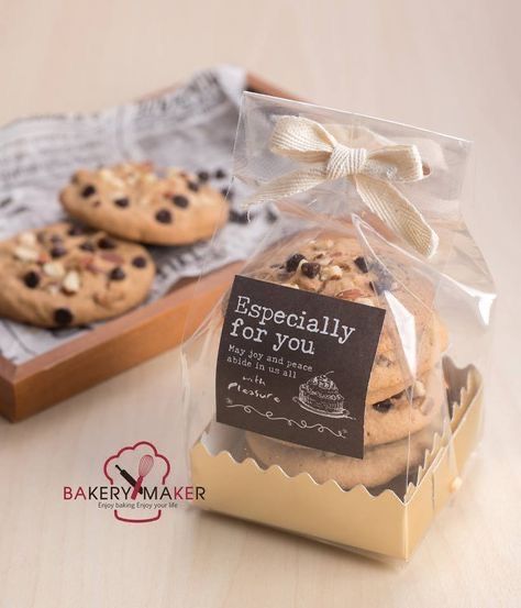 Bakery Fundraiser Ideas, Cookie Packaging Diy, Packaging Ideas For Baked Goods, Cookies Packaging Ideas, Cookie Packaging Ideas, Bakery Packaging Design, Bake Sale Packaging, Biscuits Packaging, Cookies Packaging