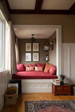 Living Room Nook, Window Seat Design, Bed Nook, Furnitur Ruang Keluarga, Bedroom Nook, Window Seats, Eclectic Living Room, Reading Nooks, Tiny Bedroom