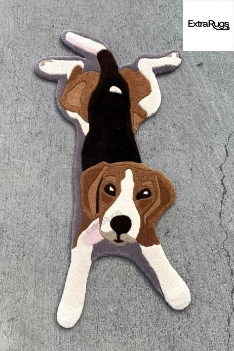 Super cute beagle doggo rug. Made in pure NZ wool. Dog Rugs, Rug Tufting Ideas, French Bulldog Cartoon, Tufting Art, Tufting Diy, Tufting Rug, Tufting Ideas, Living Room And Office, Cute Beagles