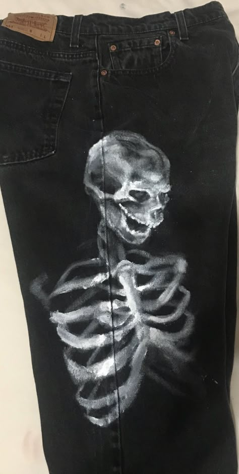 ✞☠︎ 𝘨𝘪𝘳𝘭 𝘱𝘭𝘢𝘴𝘵𝘪𝘤 ☠︎✞ on Twitter: "these skeleton pants i oainted got me thinkin....… " Skeleton Pants, Painted Clothes Diy, Spotify Artist, Painted Clothes, Clothes Diy, Diy Fashion, Custom Clothes, Diy Clothes, Skeleton