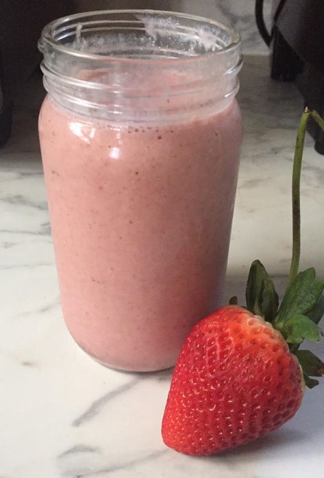 Ginger Root Smoothie Recipes, Ginger Root Recipes, Pb Recipes, Ginger Smoothie Recipes, Smoothie Recipes Strawberry, Ginger Smoothie, Ginger Recipes, Healthy Food Dishes, Strawberry Smoothie