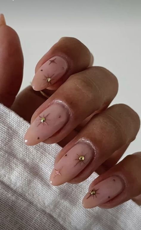 Bridesmaid Nails, Classy Almond Nails, Wedding Day Nails, Bridesmaids Nails, Beauty Hacks Nails, Summery Nails, Almond Nails Designs, Almond Acrylic Nails, Almond Nail