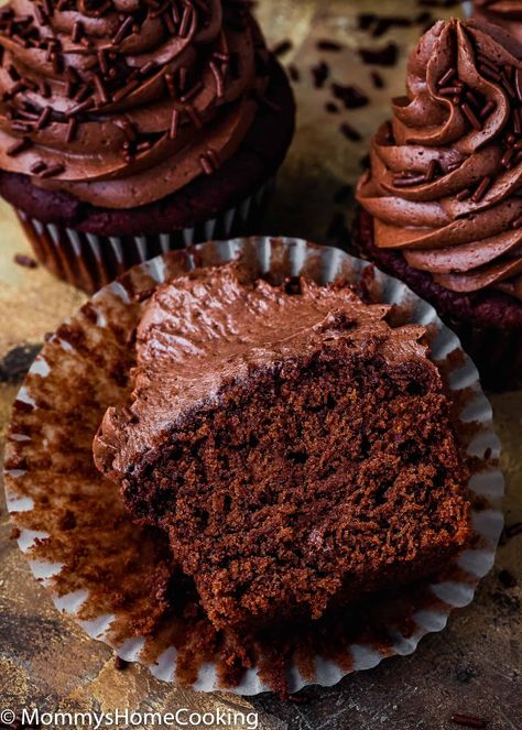 These Eggless Chocolate Cupcakes are super chocolatey, moist, rich, and delicious! They’re easy to make, with just a handful of ingredients. Perfect for birthday parties, gatherings, celebrations, or whenever the mood strikes. @mommyshomecookin #recipe #eggless #eggfree #cupcakes #chocolate #easy Eggless Cupcake Recipe, Egg Free Dessert, Eggless Vanilla Cupcakes, Egg Free Dessert Recipes, Eggless Dessert Recipes, Eggless Chocolate Cupcakes, Perfect Carrot Cake, Castella Cake Recipe, Eggless Cupcakes