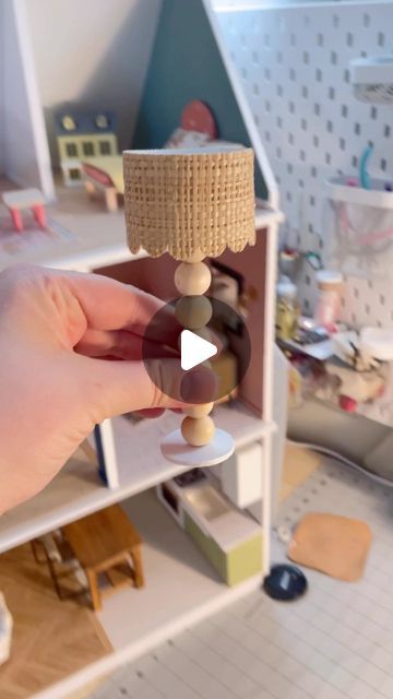 Martin Goes Mini on Instagram: "This floor lamp is inspired by a very expensive real life version. With the materials I had on hand, this 1:12 replica was $0. 🏆  Also full tutorial available on martingoesmini.com !!! . . #dollhouse #dollhousediy #miniatureinteriordesign #miniatures #dollhouseminiatures #interiors #interiordesign #timelapse" Handmade Dollhouse Furniture, Room Box Miniatures Ideas, Diy Dollhouse Lamp, Dollhouse Chandelier Diy, Dolls House Interiors Diy, Dollhouse 1:12, Dollhouse Flooring Diy, Making Miniatures Diy, Dollhouse Lighting Diy