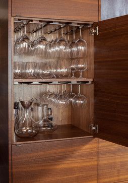 Desain Pantry Dapur, Glass Storage Cabinet, Glass Kitchen Cabinet, Glass Kitchen Cabinet Doors, Wine Glass Storage, Desain Pantry, Kabinet Dapur, Small Kitchen Storage, Kitchen Glass